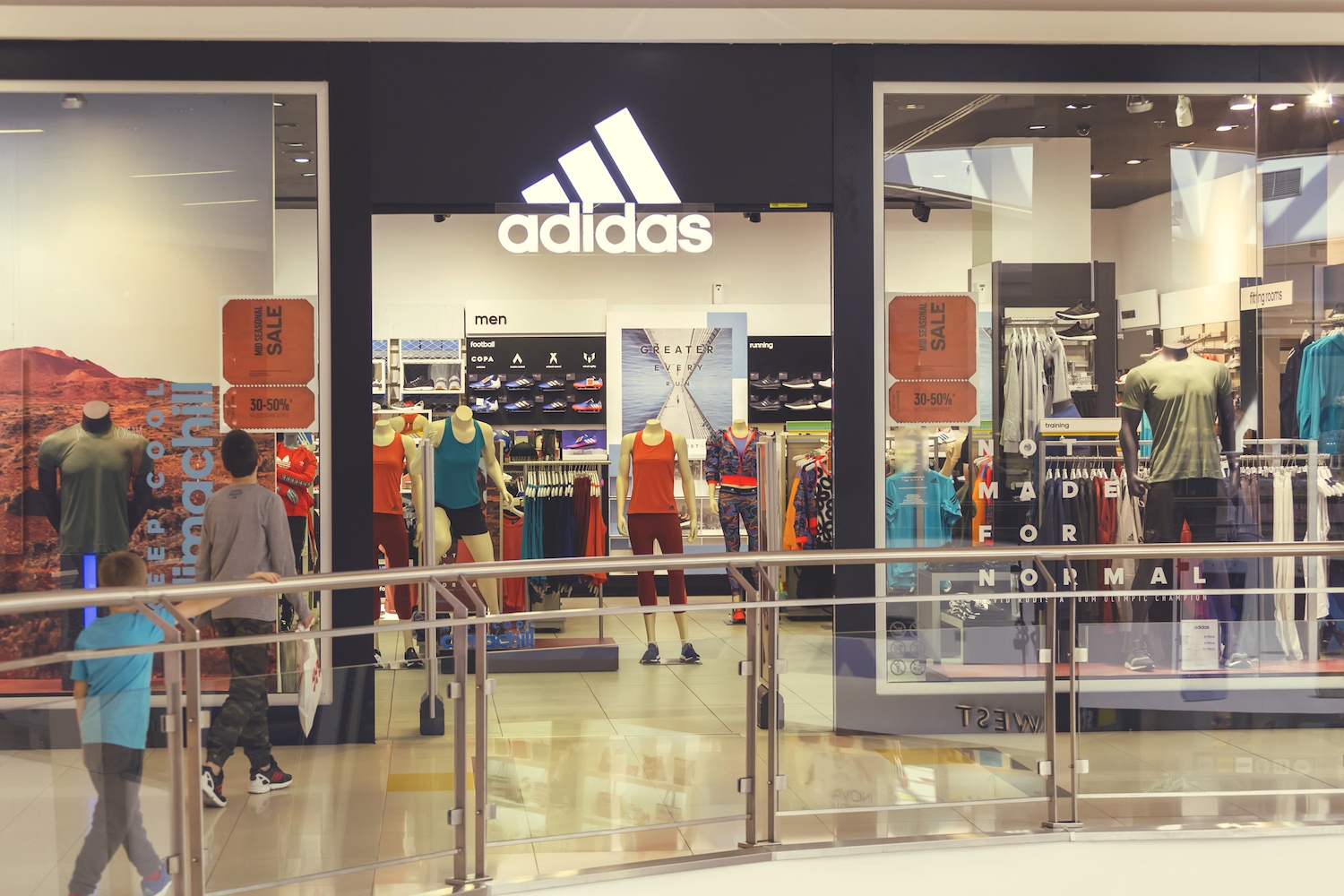 Analyzing Promotional Activity in the Sportswear Industry with